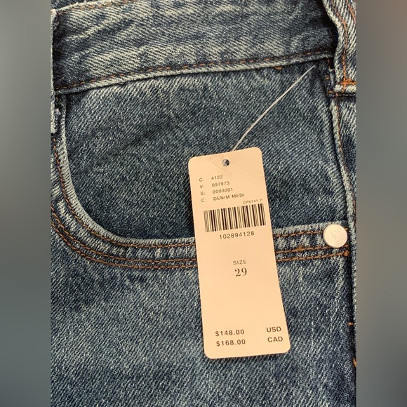 The Mila Mid-Rise Straight-Leg Jeans
Pilcro Anthropologie
In: Medium Denim - Picture 4 of 4